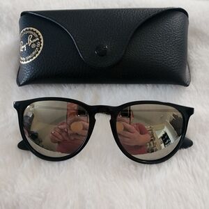 RB 4171 Erika with case